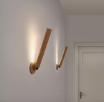 Lámpara LED de madera de 360º
